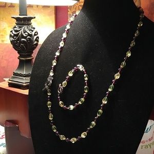 Necklace and bracelet set